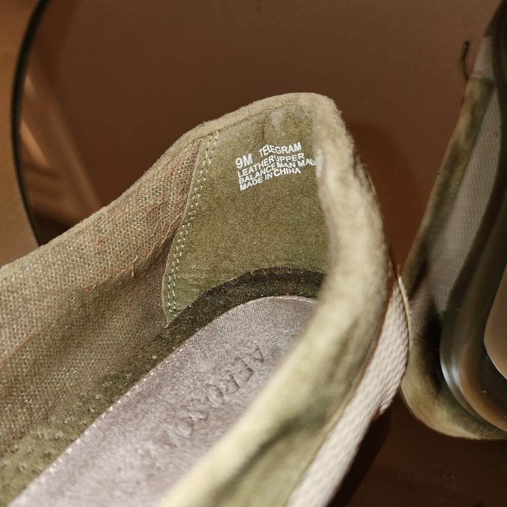 Aerosoles Light Green 💚 Telegram Suede Leather Flats Size 9 - Picture 6 of 6